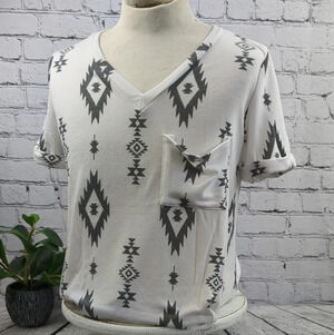 Black & white shirt short sleeves Aztec design blouse, pocket, XL
